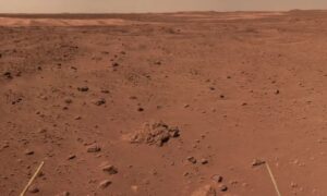 Martian Snowfall: Evidence of Precipitation on Mars 400,000 Years Ago