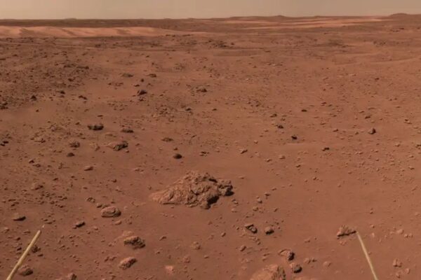 Martian Snowfall: Evidence Of Precipitation On Mars 400,000 Years Ago