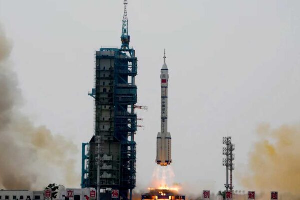 China Successfully Launches Shenzhou Manned Spaceship, Ushering in a New Era of Space Exploration